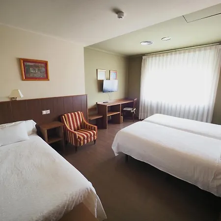 Hotel Eo 3*