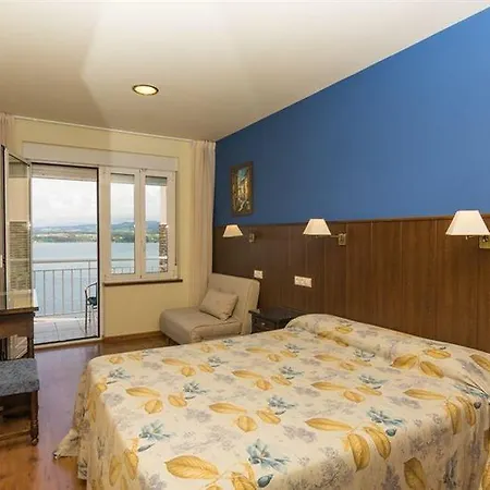 Hotel Eo 3*